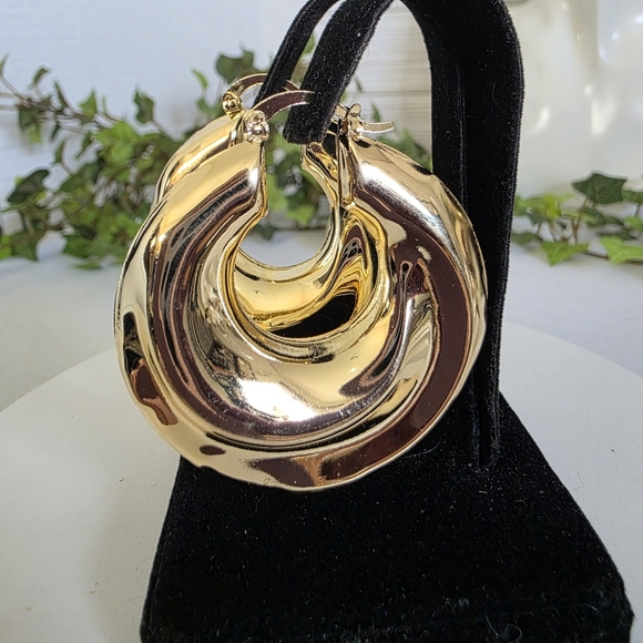 Gold Filled Chunky Swirl Hoop Earrings - Picture 4 of 9